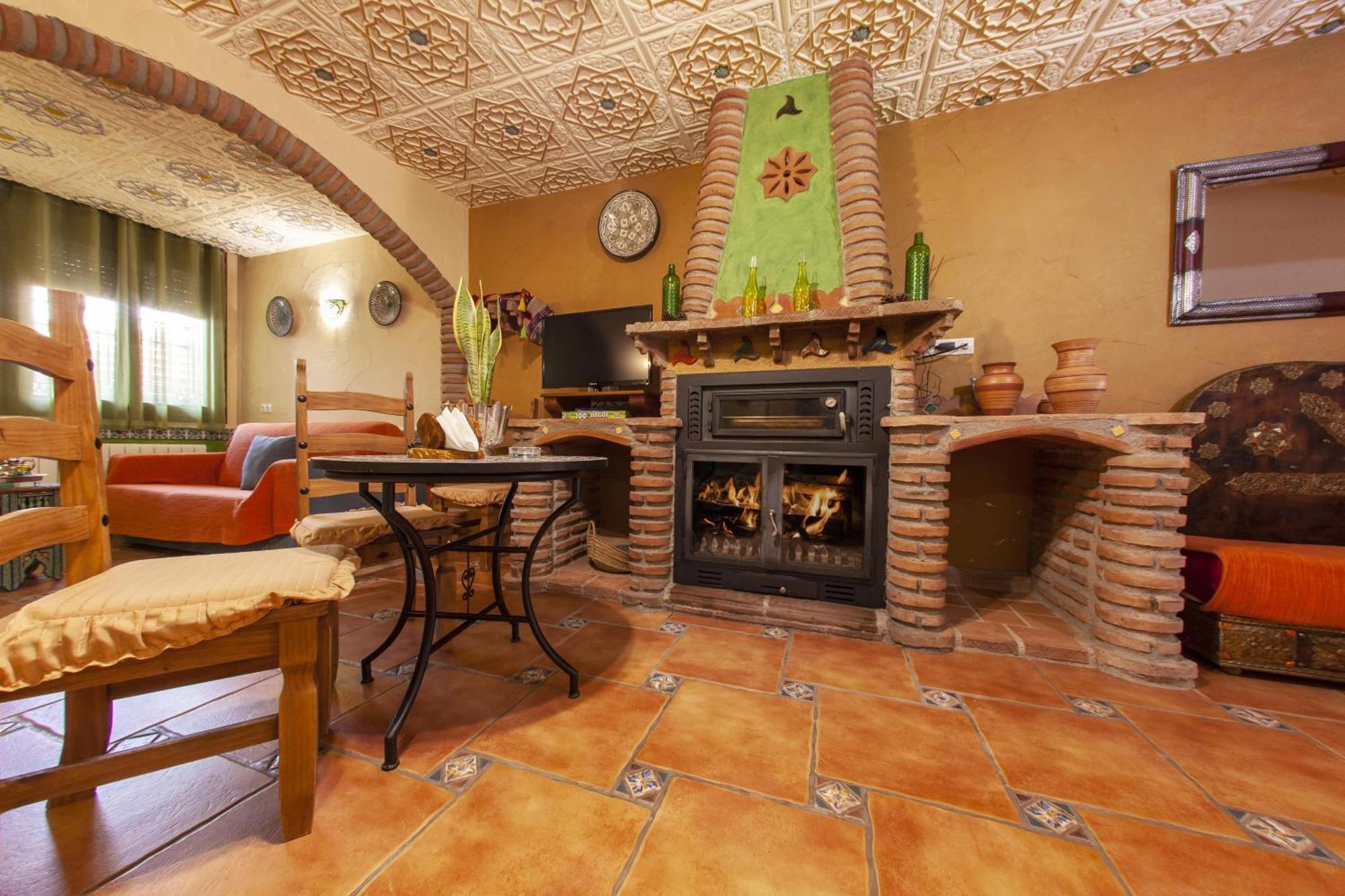Apartamentos La Granja Hinojares 外观 照片