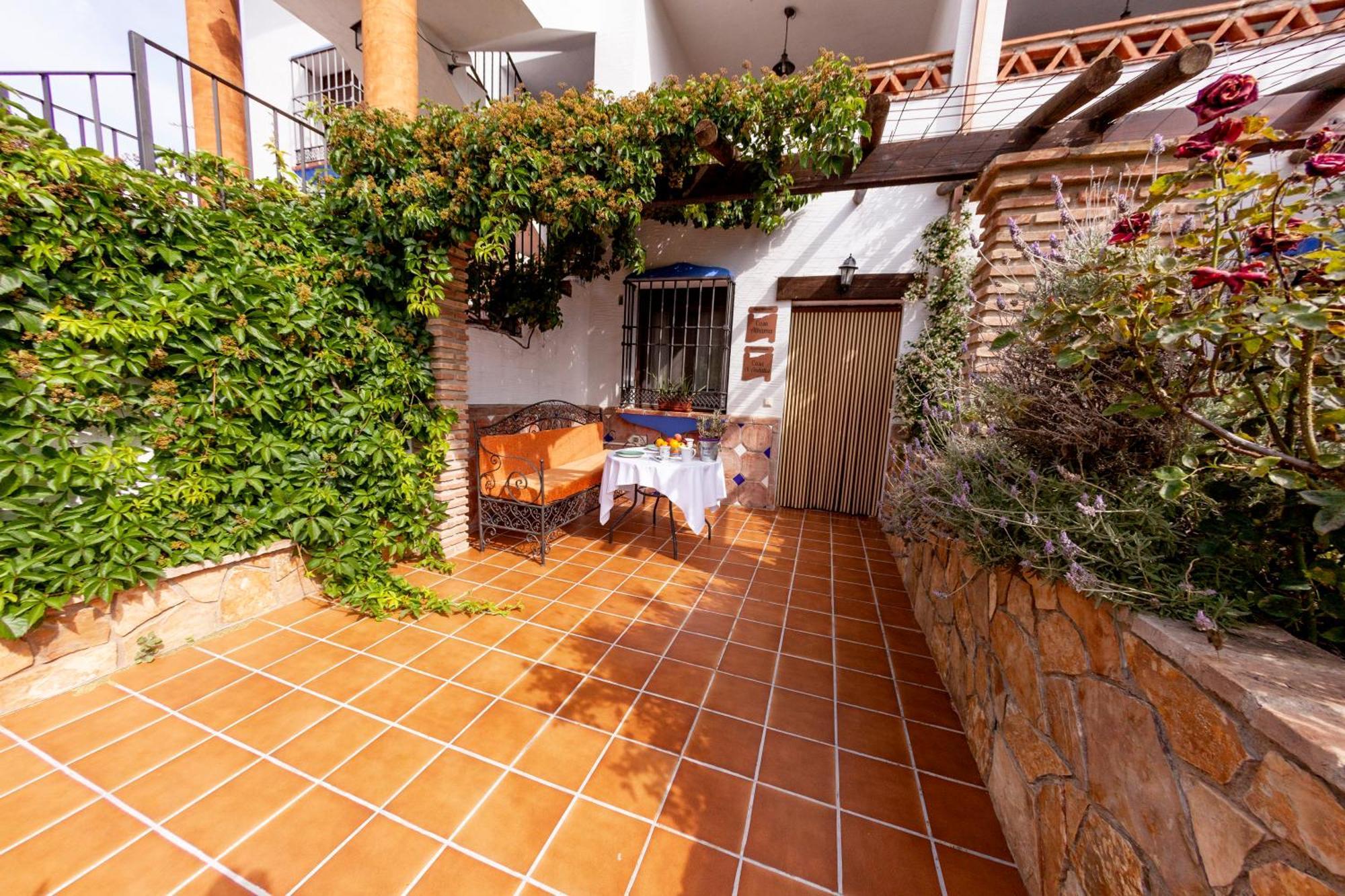 Apartamentos La Granja Hinojares 外观 照片