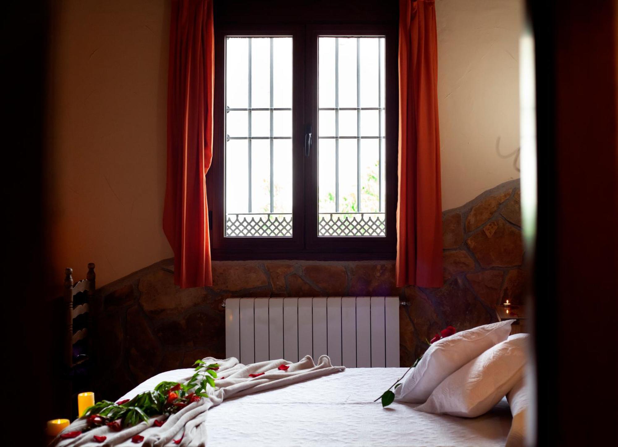 Apartamentos La Granja Hinojares 外观 照片