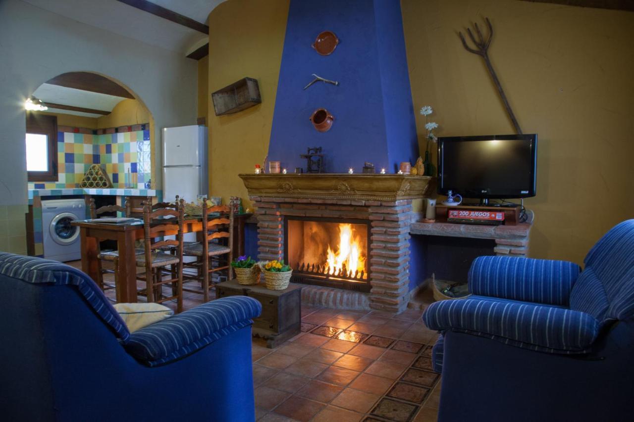 Apartamentos La Granja Hinojares 外观 照片