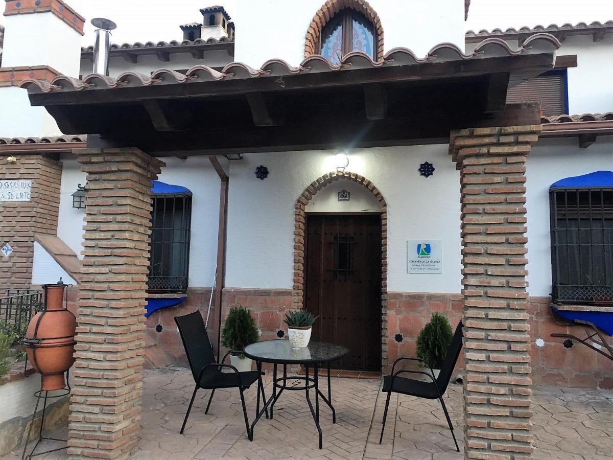 Apartamentos La Granja Hinojares 外观 照片
