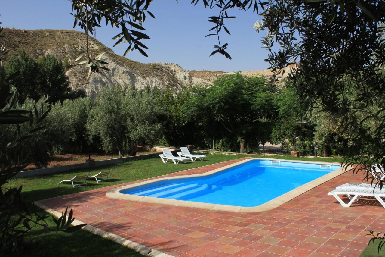 Apartamentos La Granja Hinojares 外观 照片